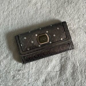 Vintage GUESS Wallet Tan and Silver